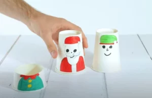 Το παιχνίδι που θα λατρέψουν τα παιδιά: Χριστουγεννιάτικες φιγούρες με χάρτινα ποτήρια