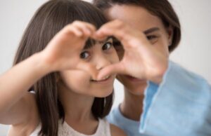 Παιδί: 16 βασικοί κανόνες συμπεριφοράς που πρέπει να διδαχθεί