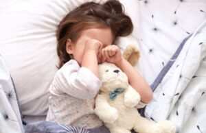 Παιδιά: Τι κερδίζουν αν παίζουν με κούκλες