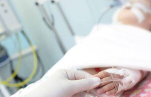 Αποσωληνώθηκε το 4χρονο αγοράκι που ξυλοκοπήθηκε άγρια από τον πατριό του