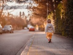Θεσσαλονίκη: Κοριτσάκια 2 και 4 ετών περιφέρονταν μόνα τους επί της Β. Γεωργίου – Συνελήφθη ο πατέρας τους