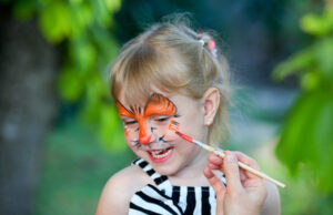 Ζωγραφική προσώπου: Πόσο επικίνδυνη είναι για τα παιδιά;