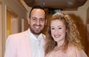 Από την πολιτική σκηνή ο νόνος του παιδιού του Μαυρίκιου Μαυρικίου και της Ιλάειρα Ζήση