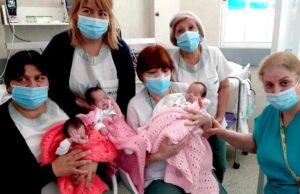 Απέκτησε πανομοιότυπα 3δυμα με φυσικό τρόπο – συμβαίνει 1 στα 200 εκατομμύρια!