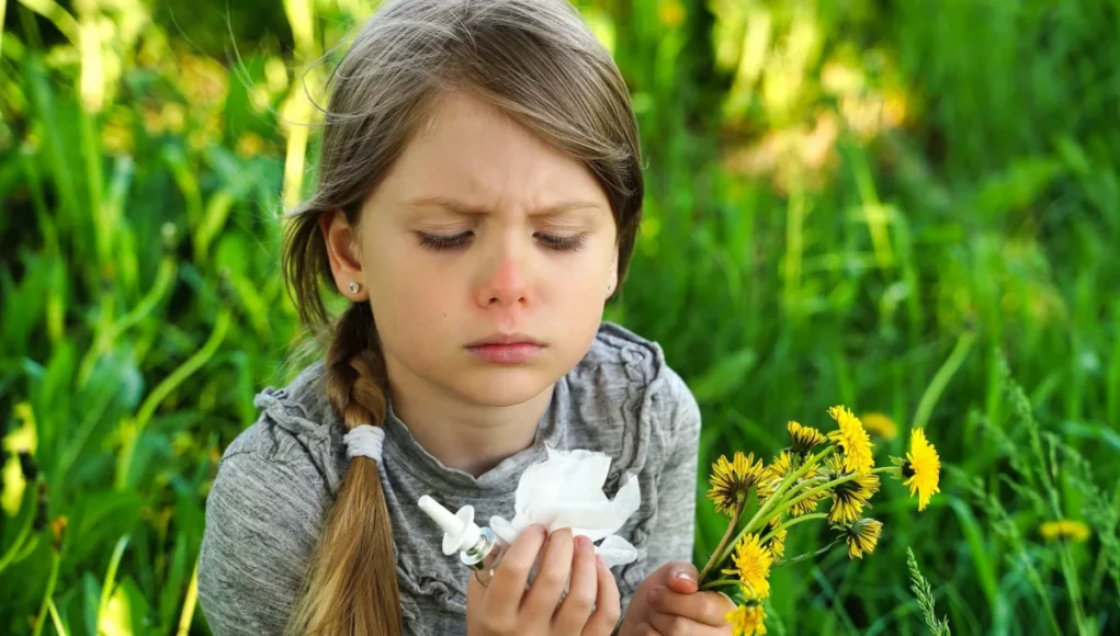 Παιδικές αλλεργίες την άνοιξη: Πώς να τις αντιμετωπίσετε