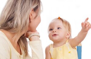 Νέα έρευνα ρίχνει φως στην ανάπτυξη της ομιλίας των μωρών