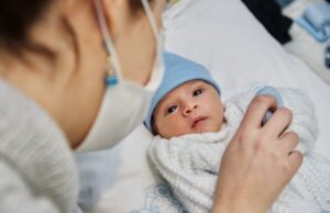 Μωρά: Τι ξεχωριστό έχουν αυτά που γεννήθηκαν μέσα στα lockdown