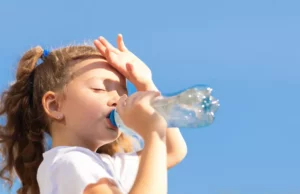 Καύσωνας: Τι προκαλούν τα 40αρια στην ψυχική υγεία και την ανάπτυξη του εγκεφάλου του παιδιού