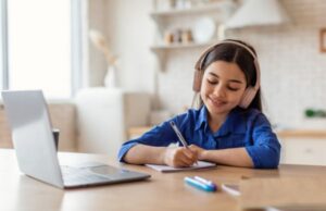 Οθόνες VS χαρτί: Πώς μαθαίνουν καλύτερα τα παιδιά