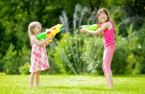 6 συμβουλές προστασίας των παιδιών από τη ζέστη