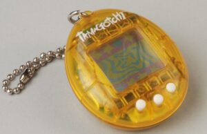 Η επιστροφή του Tamagotchi: Το νέο trend στη μόδα