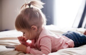 Κακές συνήθειες: Πώς τις «κόβει» το παιδί;