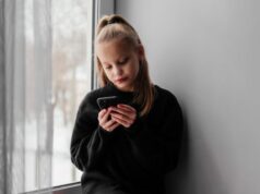 Υποστηρίζουν 25 από 27 χώρες ΕΕ τη δήλωση Γιουτλάνδης για ασφάλεια παιδιών στο διαδίκτυο