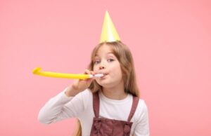 Να πάει το παιδί στο πάρτι παρά την… τιμωρία;