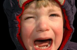 Εποχιακή συναισθηματική διαταραχή: πώς ο χειμώνας επηρεάζει τα tantrums των νηπίων