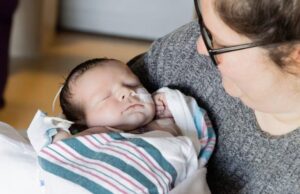 Αγοράκι υποβλήθηκε στην 1η εγχείρηση ανοιχτής καρδιάς κατά τη διάρκεια του τοκετού!