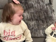 Νηπιάκι συνειδητοποιεί ότι δεν είναι πια μοναχοπαίδι και… πλαντάζει στο κλάμα!