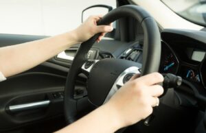 Εξοργυστικό περιστατικό: Μεθυσμένος έβαλε τον 4χρονο γιο του να οδηγήσει – στο νοσοκομείο το παιδί