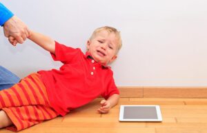 Τι να κάνεις αν έχεις δοκιμάσει τα πάντα, αλλά το νηπιάκι σου δεν ακούει… κανέναν!