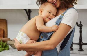 Οι αγκαλιές στα νεογέννητα μόνο καλό κάνουν!