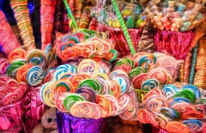 ΗΠΑ: 8χρονος αγόρασε 70.000 γλειφιτζούρια για τους φίλους του από το κινητό της μαμάς του