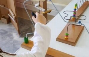 Ο 1ος νηπιαγωγός στην Ελλάδα πήρε σύνταξη και φτιάχνει παιχνίδια για παιδιά με μαθησιακές δυσκολίες!