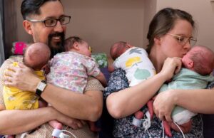 Πήγαινε για το 3ο και γέννησε… πανομοιότυπα τετράδυμα!