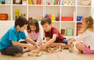 Καύσωνας και παιδιά στο σπίτι; 5 παιχνίδια για ατελείωτη διασκέδαση μακριά από οθόνες