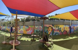 Φοιτητής Καλών Τεχνών του ΤΕΠΑΚ μεταμορφώνει τον εξωτερικό χώρο του Δημόσιου Νηπιαγωγείου Γερμασόγειας