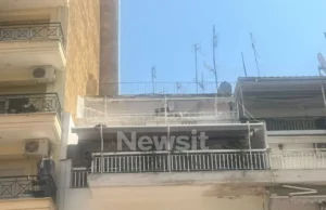 Θεσσαλονίκη: Εξοργιστικό βίντεο με τον σπαραγμό του μωρού που οι γονείς του το κλείδωσαν στο μπαλκόνι για να κοιμηθούν