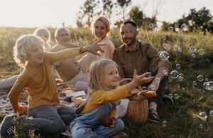 Πώς οι αλήθειες ενώνουν περισσότερο μια οικογένεια