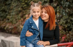 Γιατί κοστίζει περισσότερο να μεγαλώνεις κόρη απ’ ό,τι γιο;