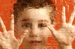 Αυτισμός: Αναγνωρίζοντας τα Πρώιμα Χαρακτηριστικά του