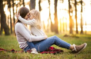 Η αγκαλιά του παιδιού μας• η πιο ζεστή φωλιά!