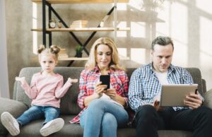 Μαμά, μπαμπά, άστε το κινητό στην άκρη!