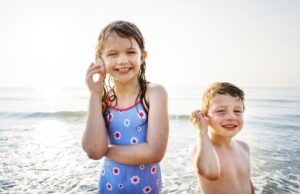 Φοβάται το παιδί σας να μπει στη θάλασσα; Μάθετε πώς να το βοηθήσετε!