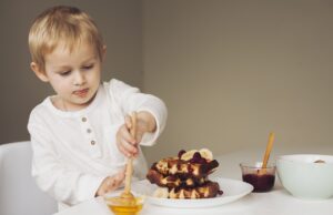Γιατί απαγορεύεται το μέλι σε παιδιά κάτω των 12 μηνών;