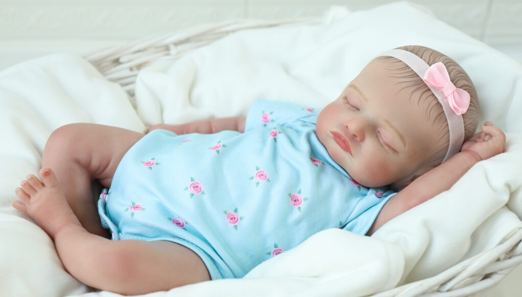 Reborn baby dolls: τι είναι και ποια είναι η χρήση τους στην αντιμετώπιση του πένθους;