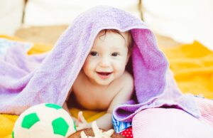 5 χρήσιμα tips: Πώς να ντύσω το μωρό μου το καλοκαίρι;