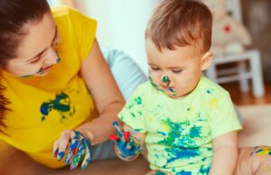 Η Εκπαιδευτικός Δημοτικής Εκπαίδευσης Ε.Χατζησπύρου στο bebemou για τα οφέλη του messy play