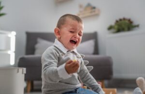 Ξεσπάσματα θυμού: 10 πράγματα που αποφεύγω όταν το παιδί έχει tantrums