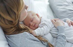 Baby love: Φαίνεται ότι το μωρό σου σ’ αγαπάει… κι ας μην μπορεί να στο πει!