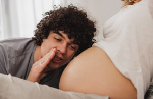 Επιστήμονες μόλις ανακάλυψαν ότι τα μωρά αναγνωρίζουν τη γλώσσα νωρίτερα από το αναμενόμενο