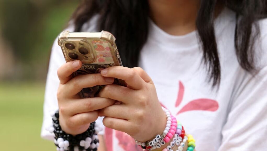 Το μεγάλο πείραμα ξεκινά από την Αυστραλία – Μπορούμε να κρατήσουμε τους ανήλικους μακριά από τα social media;