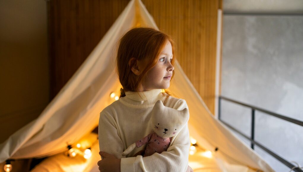 Ό&tau;&alpha;&nu; &tau;&omicron; &sigma;&kappa;&omicron;&tau;ά&delta;&iota; &tau;&rho;&omicron;&mu;ά&zeta;&epsilon;&iota;: &pi;ώ&sigmaf; &beta;&omicron;&eta;&theta;ά&mu;&epsilon; &tau;&omicron; &pi;&alpha;&iota;&delta;ί &mu;&alpha;&sigmaf; &nu;&alpha; &tau;&omicron; &alpha;&nu;&tau;&iota;&mu;&epsilon;&tau;&omega;&pi;ί&sigma;&epsilon;&iota;;