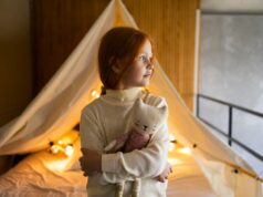 Όταν το σκοτάδι τρομάζει: πώς βοηθάμε το παιδί μας να το αντιμετωπίσει;