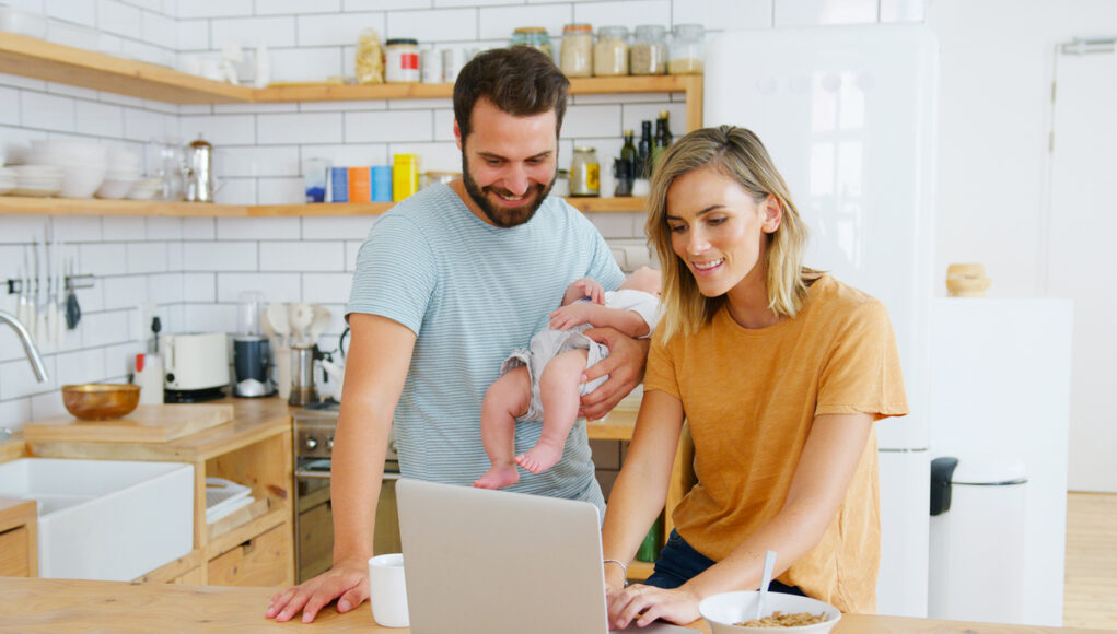 «Είμαι η μόνη που δεν το ήξερα;»: Τι αποκάλυψαν οι αναζητήσεις των γονιών στο Google το 2025 για τις κρυφές μας ανησυχίες