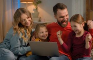 Παιδί: Να το αφήνουμε να μας κερδίζει στα παιχνίδια;