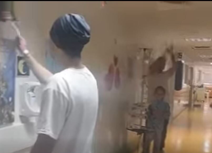 &Tau;&omicron; &kappa;&alpha;&mu;&pi;&alpha;&nu;ά&kappa;&iota; &tau;&eta;&sigmaf; &zeta;&omega;ή&sigmaf; &chi;&tau;ύ&pi;&eta;&sigma;&epsilon; &gamma;&iota;&alpha; &tau;&omicron;&nu; &Pi;&alpha;ύ&lambda;&omicron;