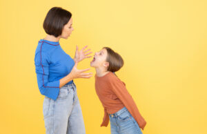 Όρια: Γιατί η αγάπη από μόνη της δεν αρκεί για να αλλάξει τη συμπεριφορά του παιδιού (και τι λείπει από την εξίσωση)